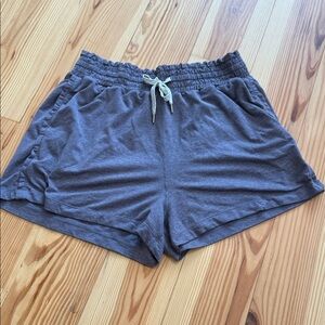 Vuori Women's Athletic Shorts in Heather Charcoal with Light Drawstring